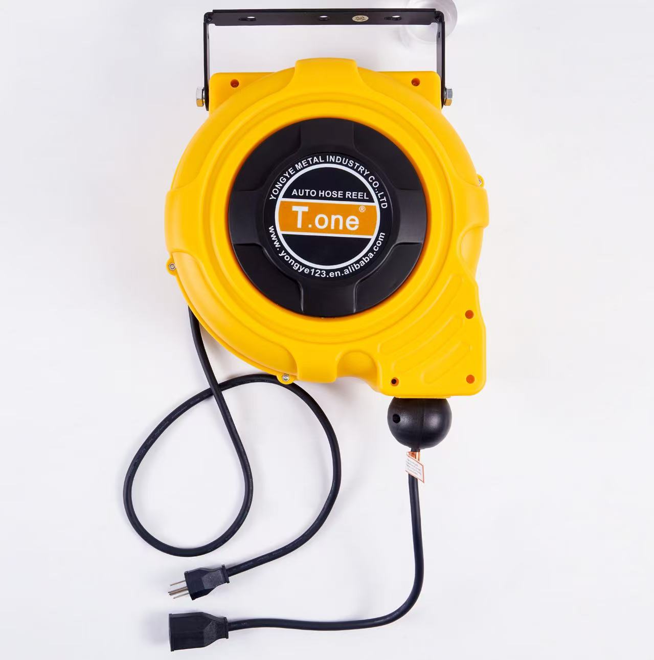 Wall Mounted Automatic Retract - Electric Reel recension och pris
